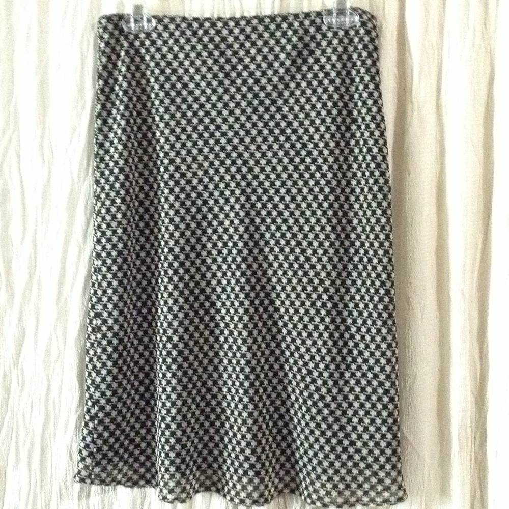 Express Black and Tan skirt